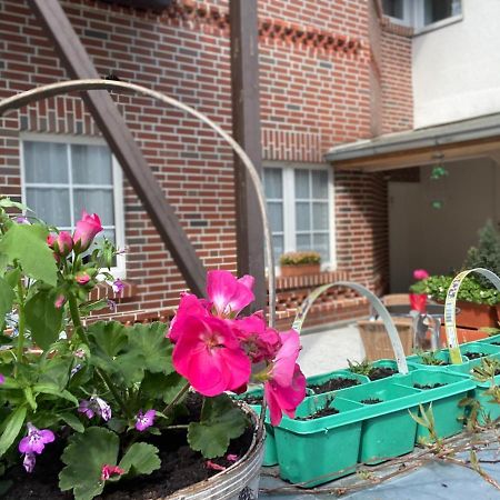 Pension Zum Blumchen Schwerin  Eksteriør bilde