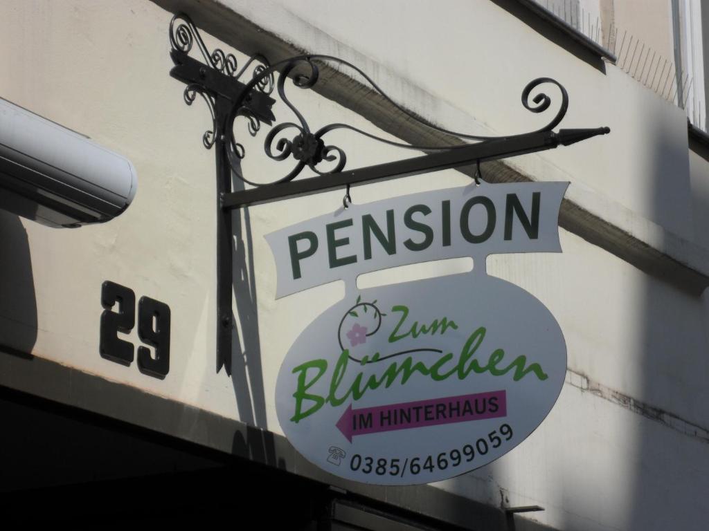 Pension Zum Blumchen Schwerin  Eksteriør bilde